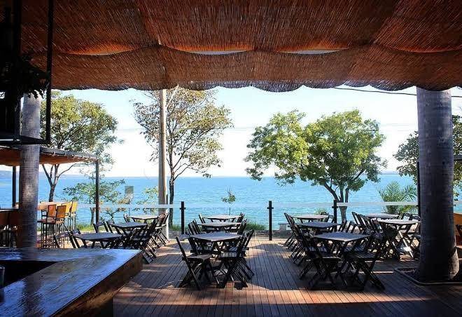 Grande lago hotel gastronomia bar
