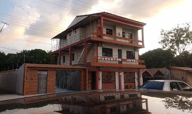 Augusto's hotel