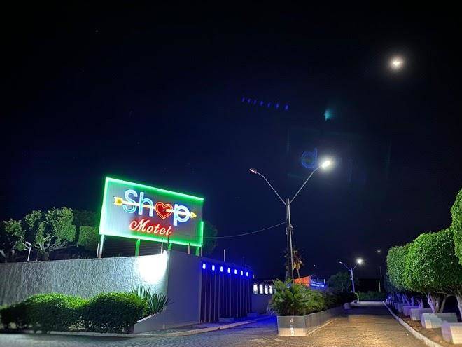 Shop motel