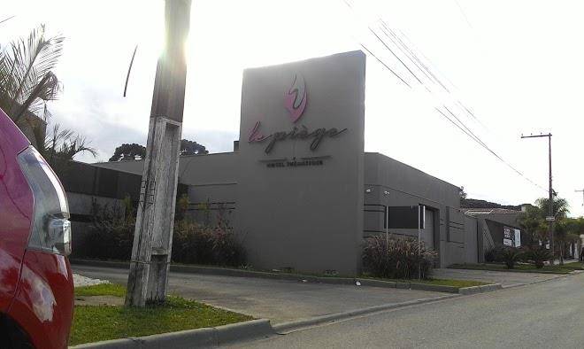 Le piege motel thematique
