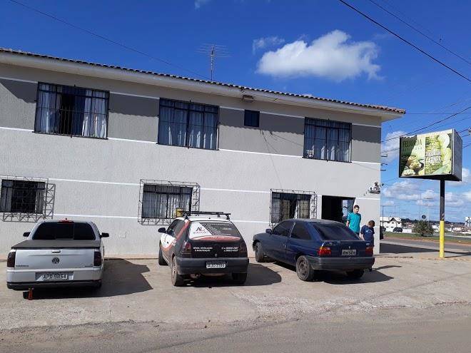 Hotel e restaurante contorno sul