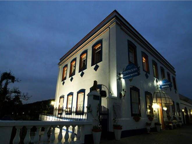 Hotel e restaurante nhundiaquara