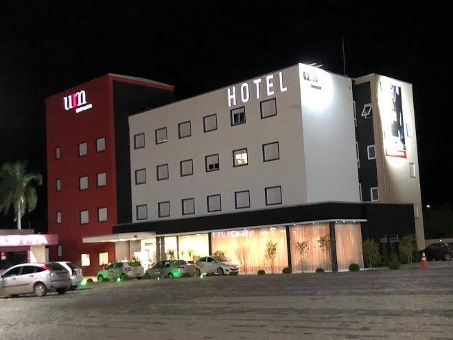 Um hotel palmeira