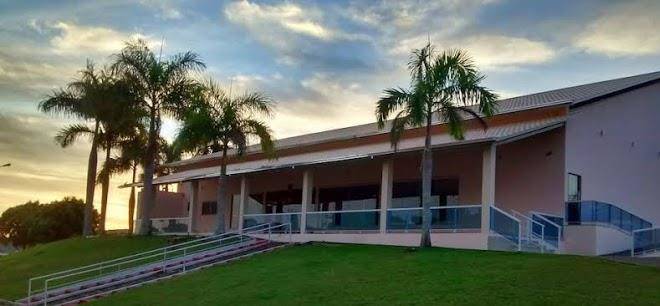 Top Center Hotel Image