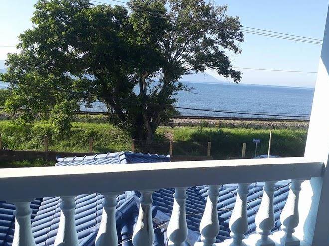 Pousada telhado azul