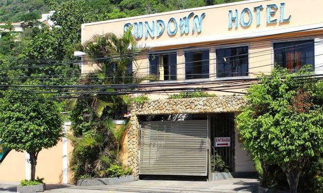 Sundown hotel