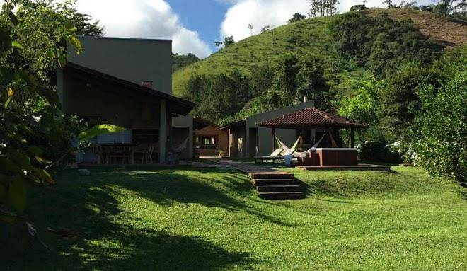 La na beth chales