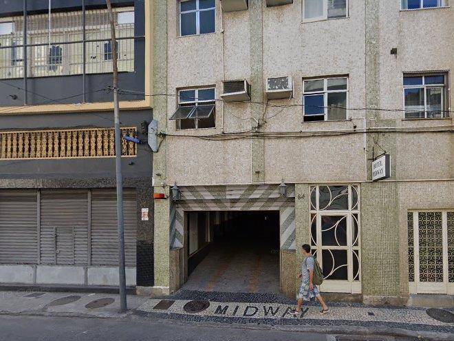 Midway hotel