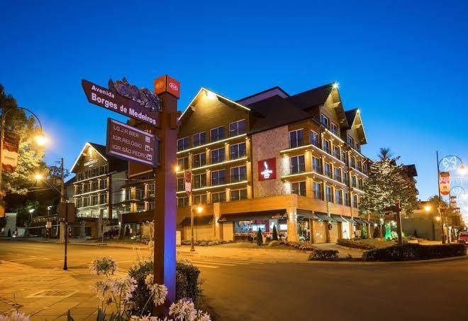 Hotel laghetto stilo borges