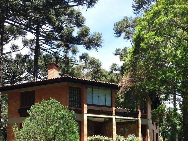 Quarto junto ao lago negro