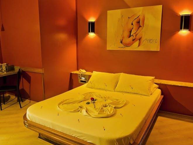 Sexy inn motel