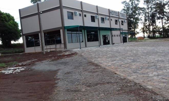 Hotel tres
