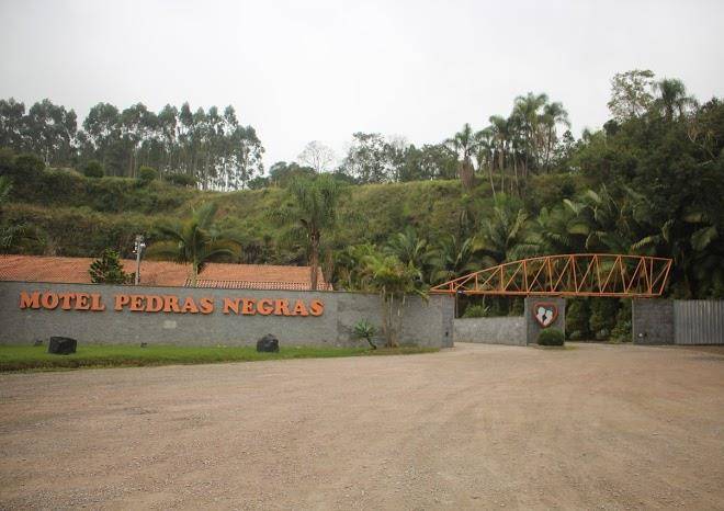 Motel pedras negras
