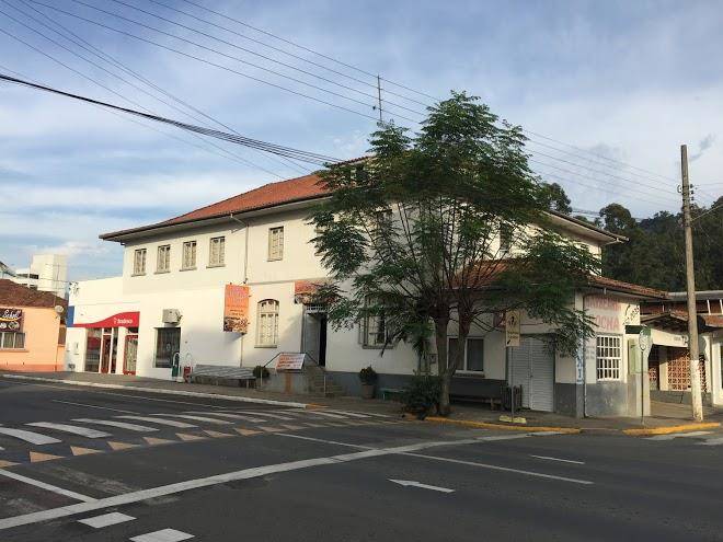 Pousada e restaurante vale das cachoeiras