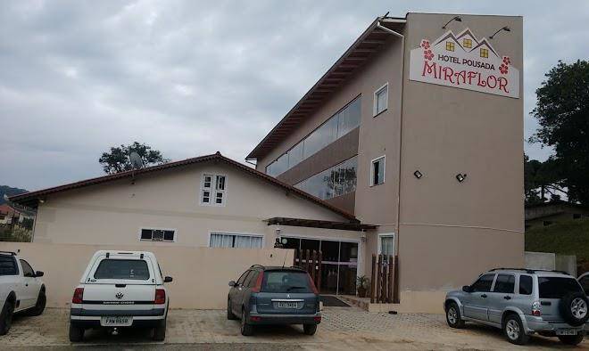 Hotel pousada miraflor