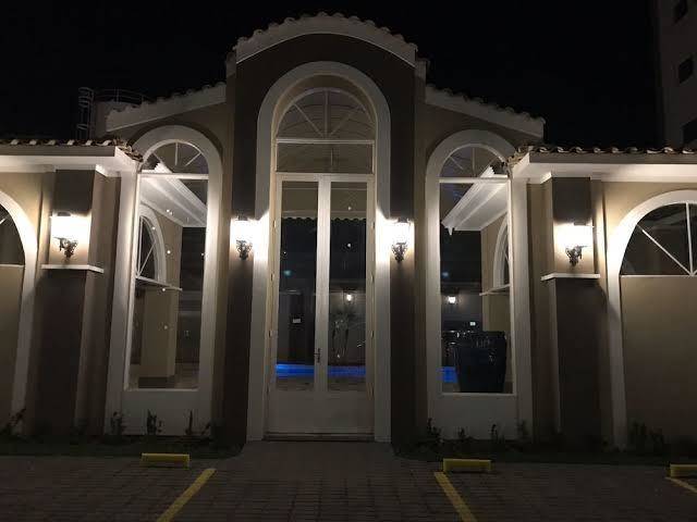Hotel oeste plaza