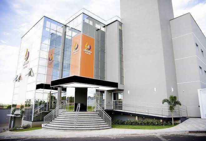 Serata hotel