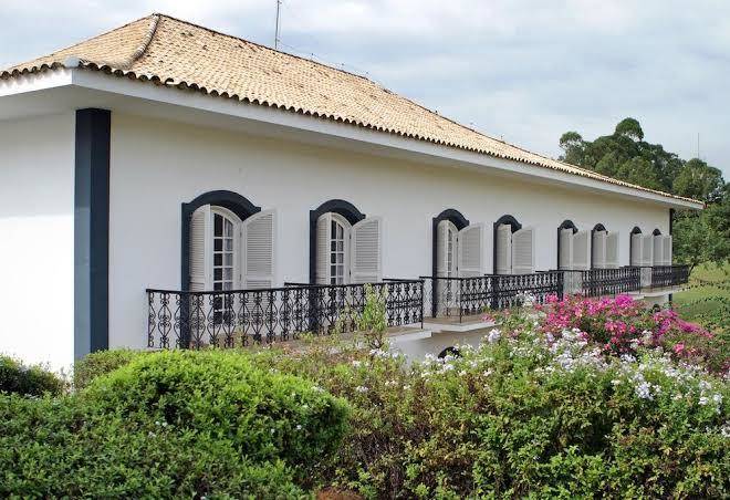 San raphael country hotel itu