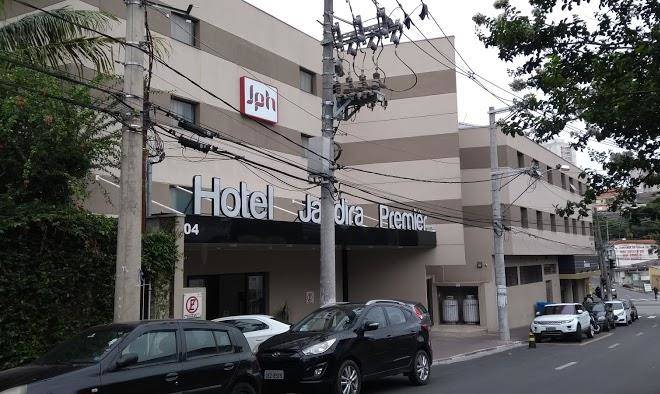 Jandira premier hotel