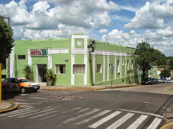 Plaza hotel de lins ltda