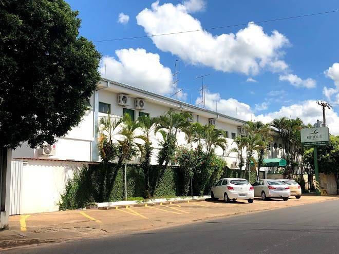 Hotel emburi