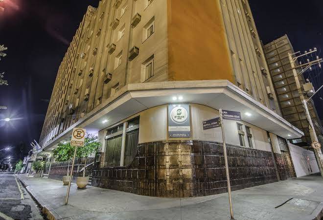 Black stream hotel