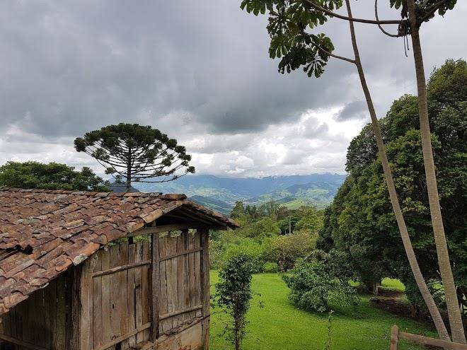 Hospedaria vida na roca