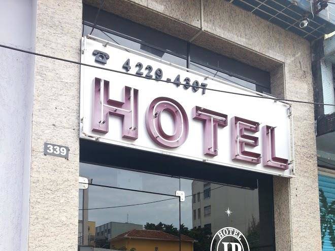 Hotel podium