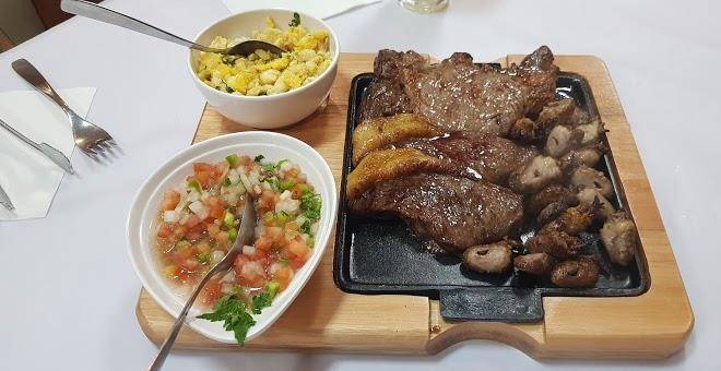 Hotel e churrascaria aquarius