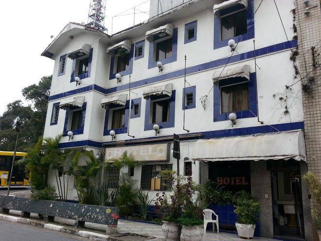 Gold hotel