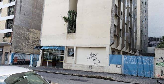 Central plaza flat