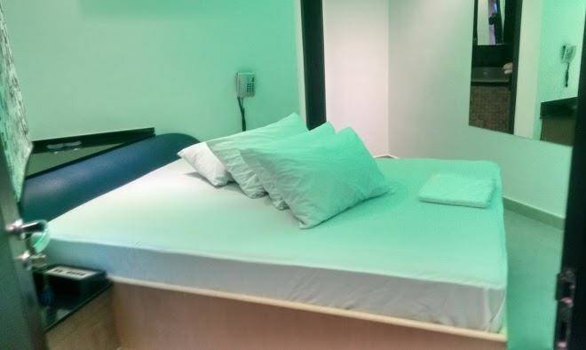 Hotel well