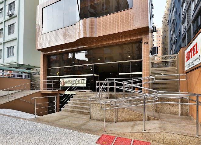 Mont rey hotel