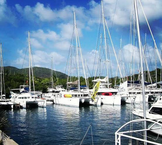 Hodge's creek marina hotel