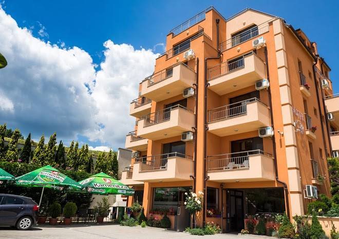 City hotel