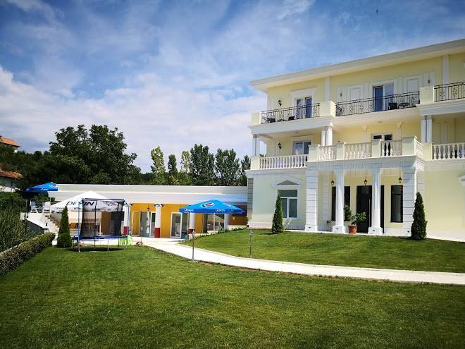 Hotel aleksion palas