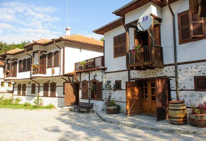 Family hotel dinchova kushta