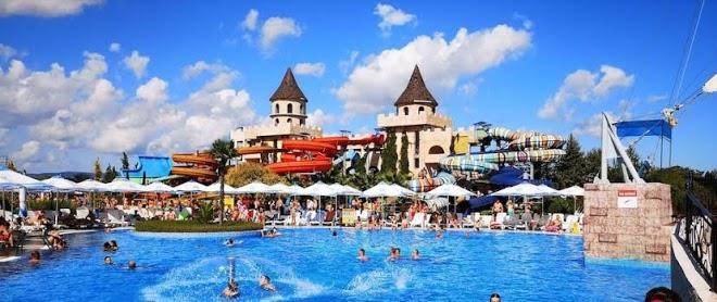 Aqua paradise resort hotel & aquapark