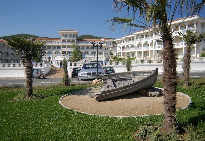 Lazur complex