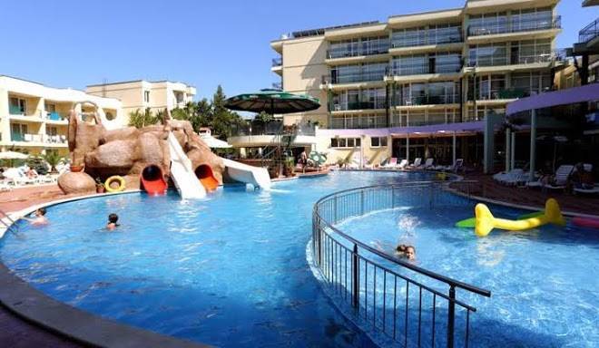 Sunny day club hotel