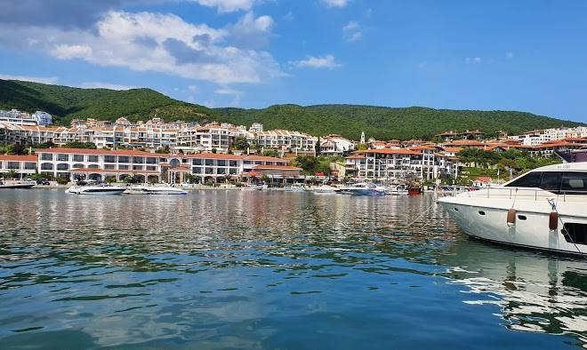 Vlas resort buy & rent office