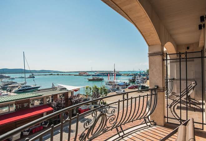Blu bay hotel sozopol
