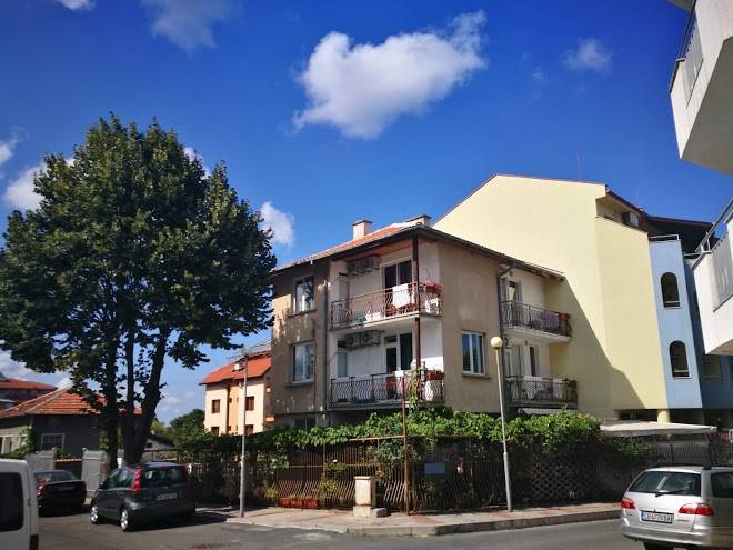 Hotel White Rocks Image