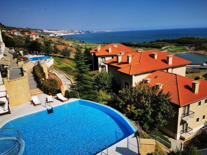Thracian cliffs golf & beach resort