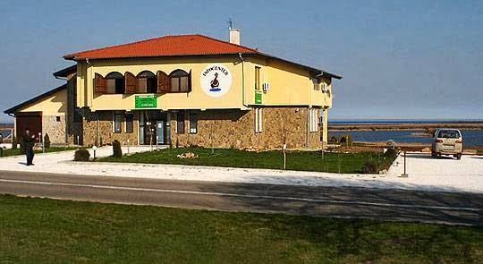 Branta birding lodge