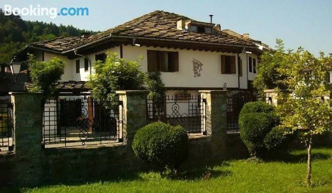 Art M Gallery & Hotel Image