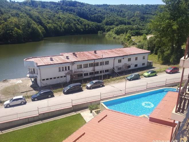 Mountain lake hotel