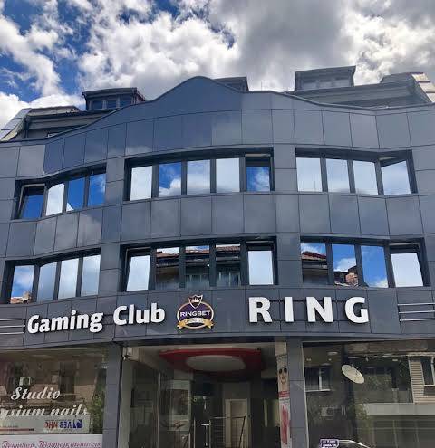 Hotel & casino ring