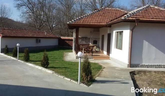 Kyshta za gosti tam krai rekata