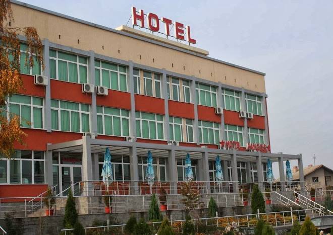 Hotel amigos